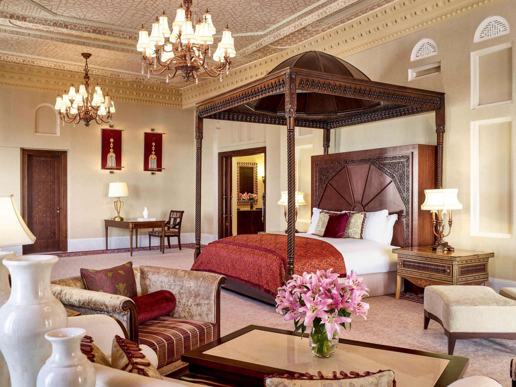 Sofitel Bahrain Zallaq Thalassa Sea & Spa Manama Zewnętrze zdjęcie A suite at the Taj Mahal Palace