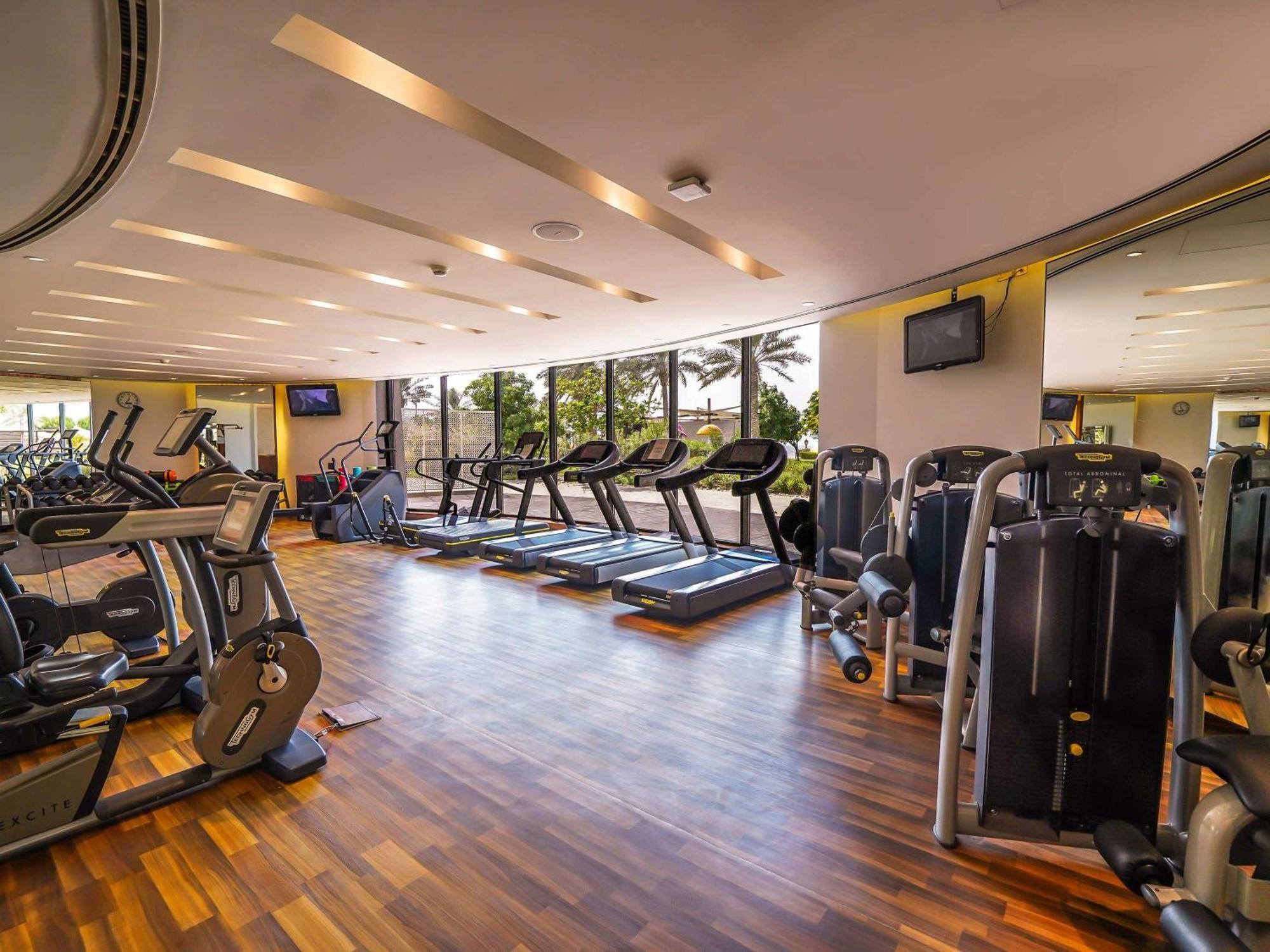 Sofitel Bahrain Zallaq Thalassa Sea & Spa Manama Zewnętrze zdjęcie The gym at the InterContinental