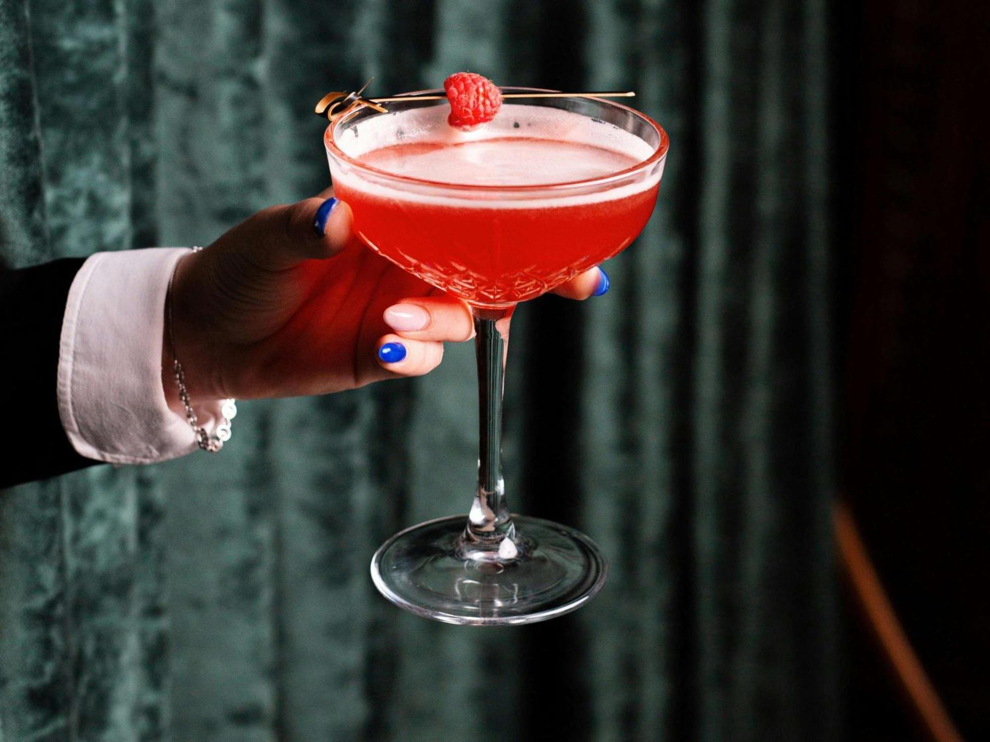 Sofitel Bahrain Zallaq Thalassa Sea & Spa Manama Zewnętrze zdjęcie A Clover Club cocktail